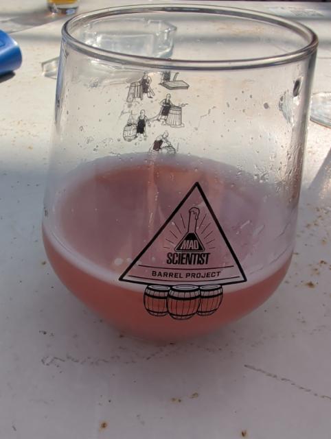 neon love 4.3%, Mad Scientist, Hungary
