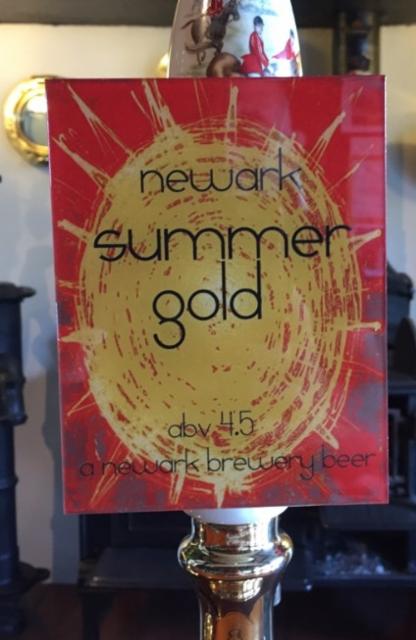Newark Summer Gold 4.5%, Newark Brewery, England
