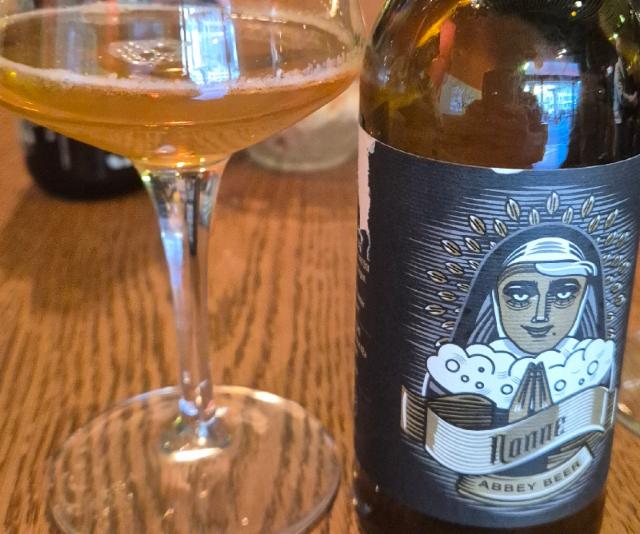 nonne abbey beer, Brauerei im Berg