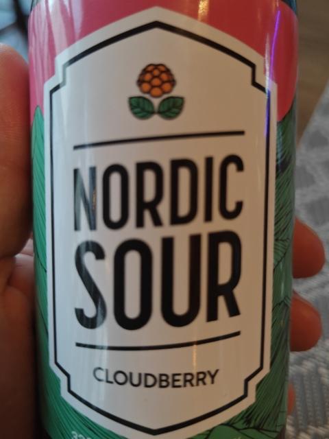 nordic sour cloudberry 6.0%, Lofotpils, Norway