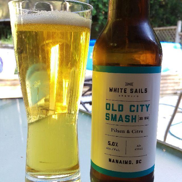 Old City Smash Ale 5.0%, White Sails Brewing, Canada