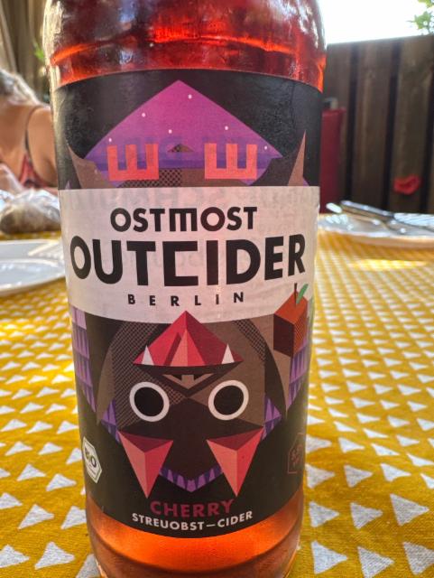 Ostmost Outcider Berlin 5.5%, Streuobstwiesen Manufaktur, Germany