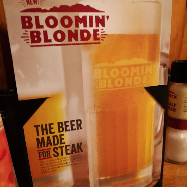 Outback Steakhouse Bloomin' Blonde 4.8%, Golden Road Brewing (AB InBev), United States