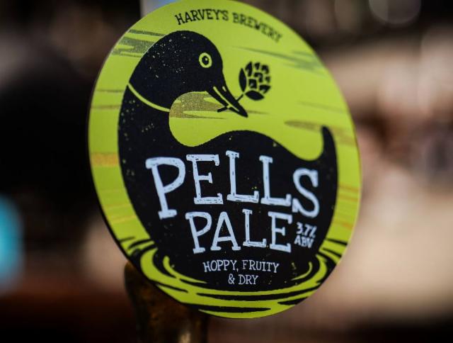 Pells Pale 3.7%, Harvey's Brewery, England