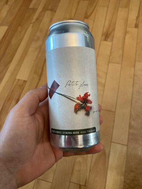 Petite fleur 7.0%, Brasserie Sir John Brewing Co., Canada