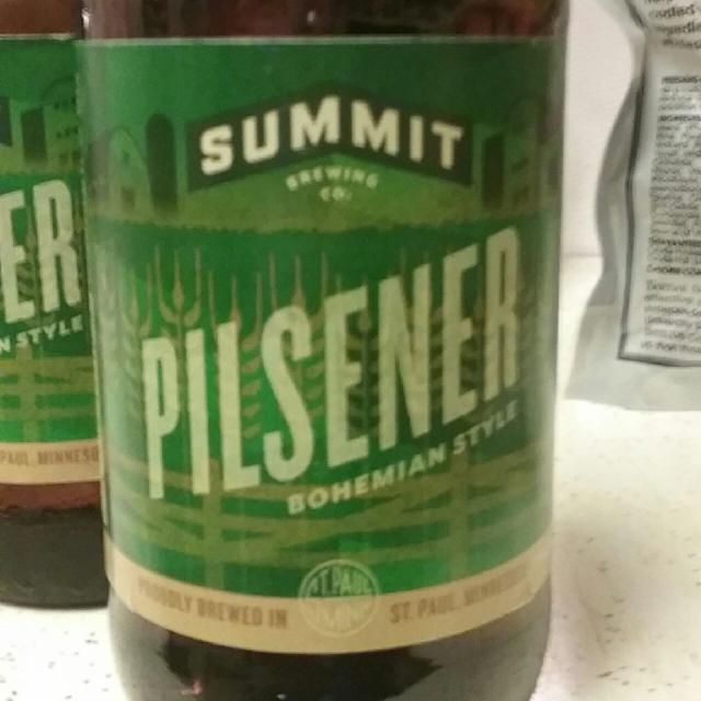 Pilsener Bohemian Style 4.5%, Summit Brewing Company, United States