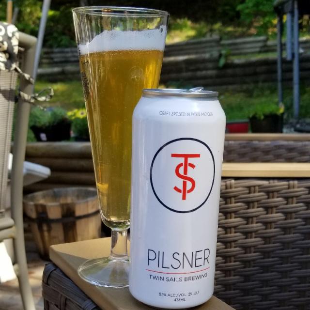 TS Pilsner 5.2%, Twin Sails Brewing, Canada