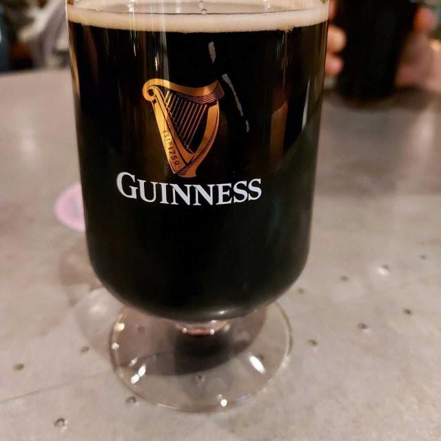 Plum Pudding Porter 7.2%, Guinness (Diageo), Ireland