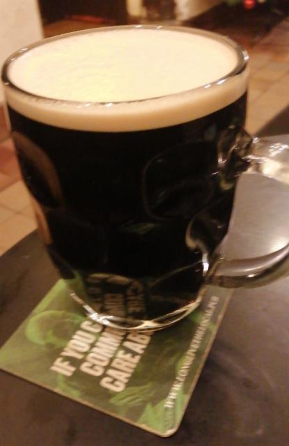 plum stout 4.9%, Blue Monkey Brewery, England