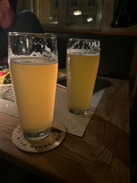 Prassnik Helles, Prassnik