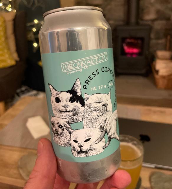 Press Circle to Meow 6.0%, Neon Raptor Brewing Co., England