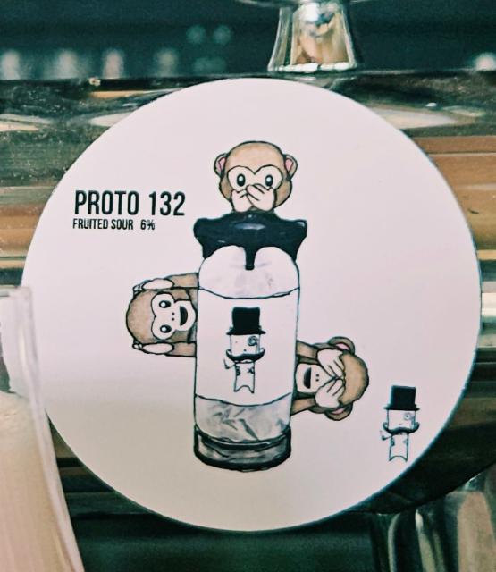 Proto 132:Fruited Sour pineapple,raspberry and calamansi 6.0%, Brewski, Sweden