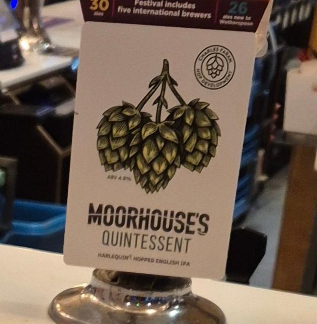 Quintessent 4.8%, Moorhouse's Brewery, England