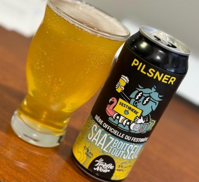 Saaz boit toute seule 5.0%, Le Trèfle Noir, Canada
