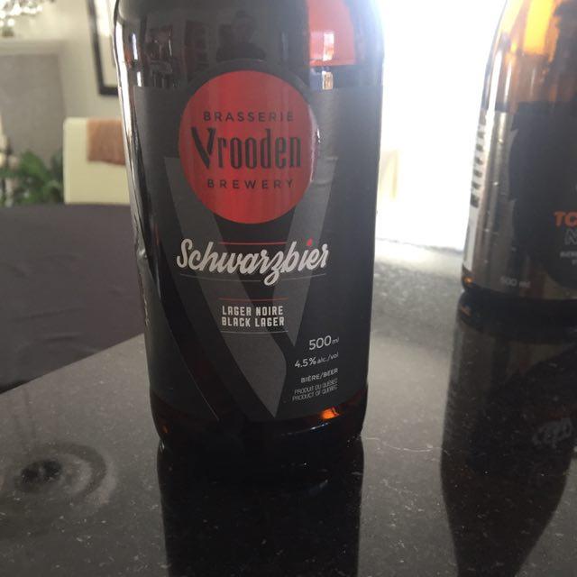 Vrooden Schwarzbier 4.5%, Brasserie Vrooden, Canada