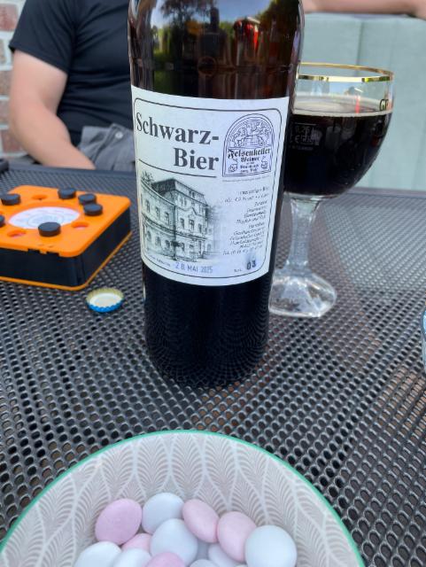 Schwarzbier, Gasthausbrauerei Felsenkeller Weimar