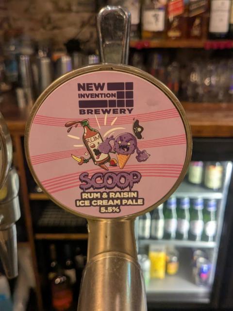 Scoop Ice Cream Rum & Raisin 5.5%, New Invention Brewery, England