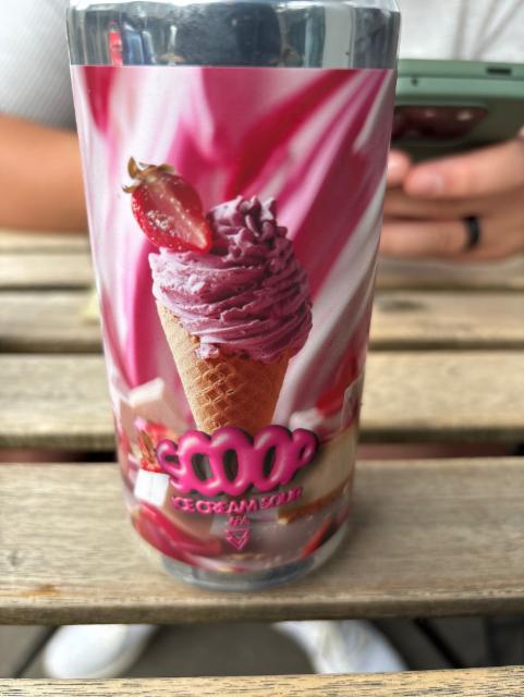Scoop - Strawberry Cheesecake Ice Cream Sour 6.0%, Azvex Brewing Company, England