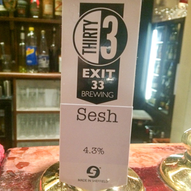 Sesh 4.3%, Exit 33 Brewing, England