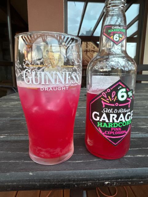 Seth&Riley's Garage hardcore pink explosion, The Garage Monks