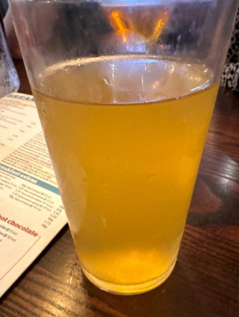 Sheppy's Farmhouse Draught - Dry 6.0%, Sheppy’s Cider Ltd., England