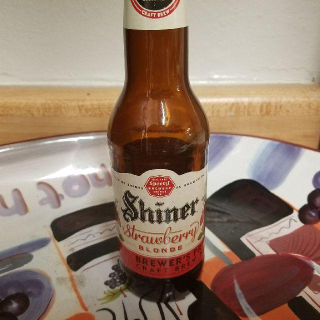 Shiner Strawberry Blonde 4.3%, Spoetzl Brewery, United States