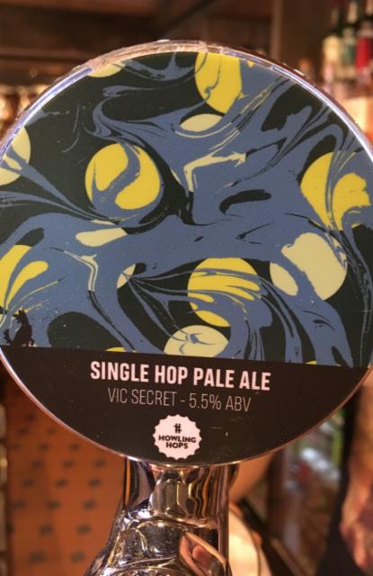 Single Hop Pale Ale - Vic Secret 5.5%, Howling Hops, England