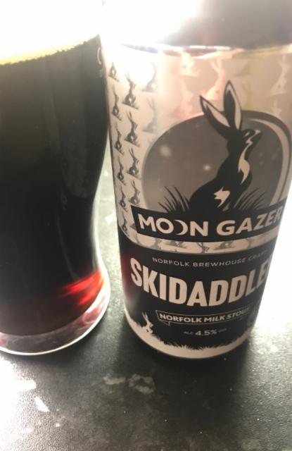 Skidaddler 4.5%, Moon Gazer - Norfolk Brewhouse, England