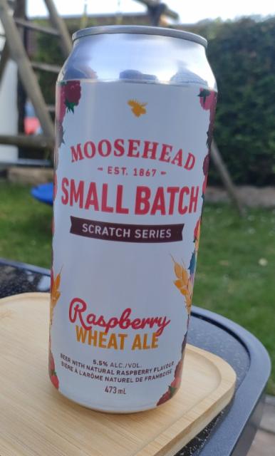 Small Batch Raspberry Wheat Ale 5.5%, Moosehead Breweries Limited, Canada