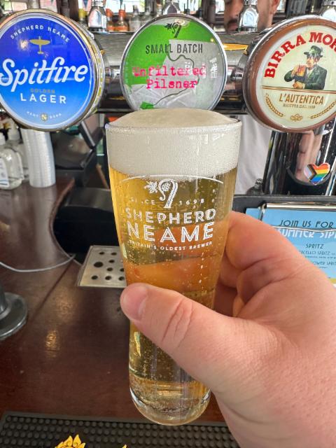 Small Batch Unfiltered Pilsner 4.4%, Shepherd Neame, England