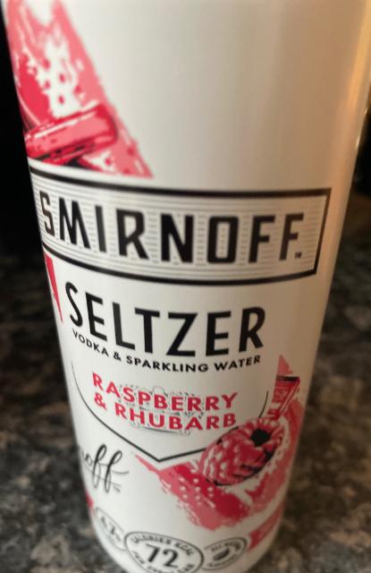 Smirnoff Seltzer Rasberry & Rhubarb 4.7%, Smirnoff, Russia