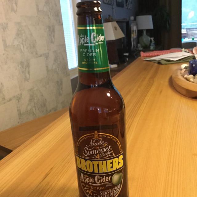 Apple Cider Premium 5.5%, Brothers Cider, England