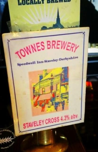 Staveley Cross 4.3%, Townes Brewery, England