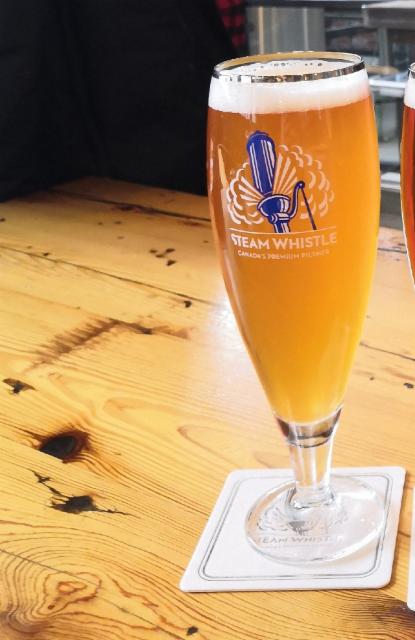 Steam Whistle Pilsner Unfiltered 5.0%, Steam Whistle Brewing, Canada