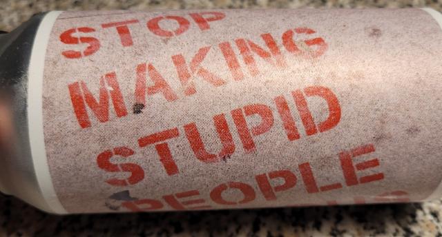 Stop Making Stupid People Famous 6.5%, Atelier Vrai, Germany