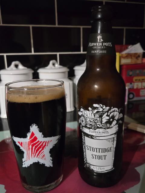 Stottidge Stout 5.2%, The Flowerpots, England