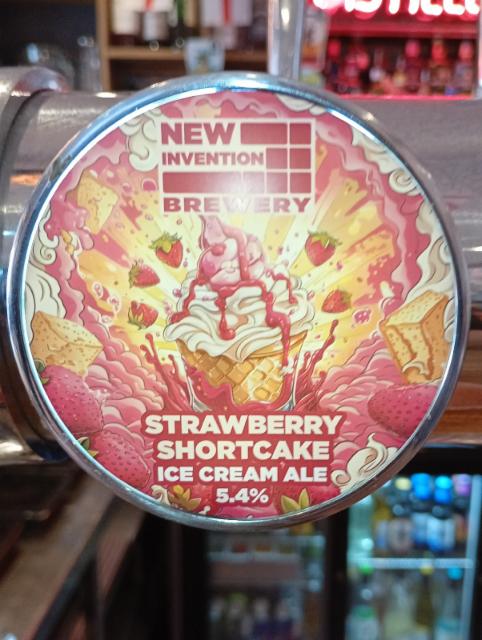 Strawberry Shortcake 5.4%, New Invention Brewery, England