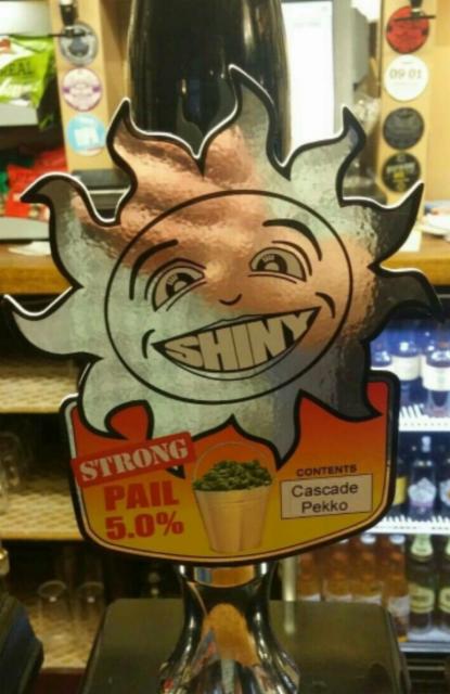 Strong Pail: Cascade Pekko 5.0%, Shiny Brewing, England