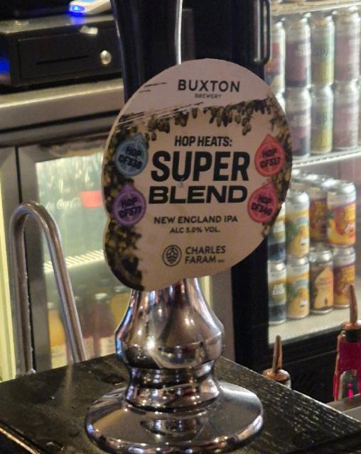 super blend 5.0%, Buxton Brewery, England