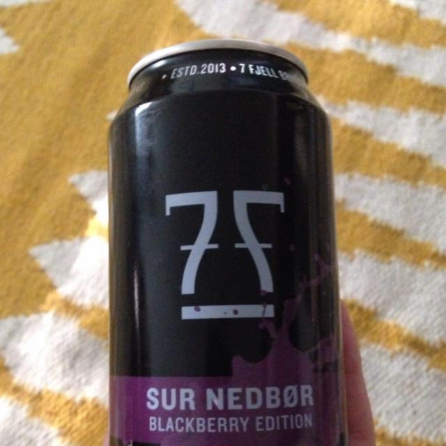 Sur Nedbør Blackberry Edition 6.0%, 7 Fjell Bryggeri, Norway