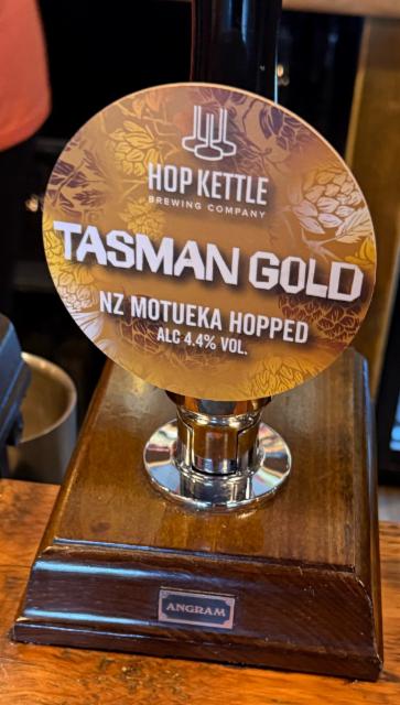 Tasman Gold 4.4%, Hop Kettle Brewery, England