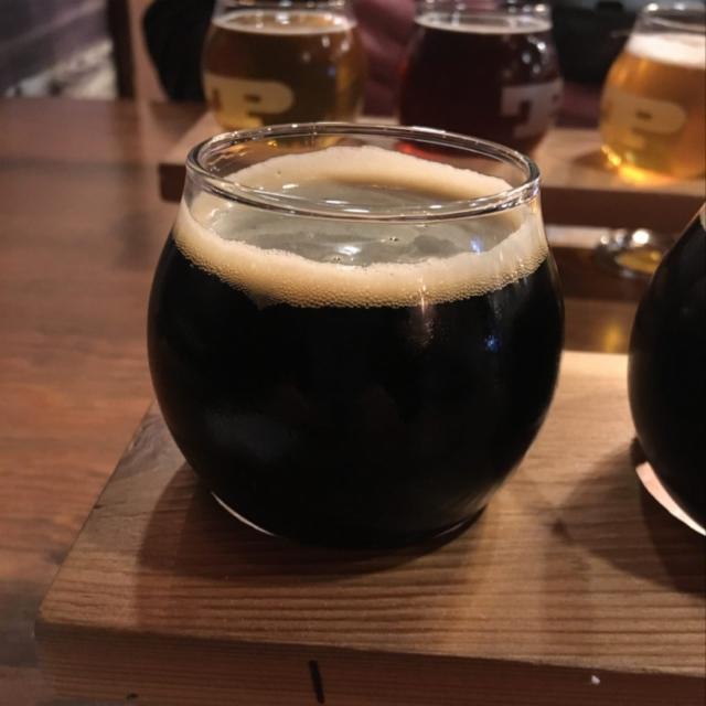 Three Bears breakfast stout 6.7%, Trading Post Brewery, Canada