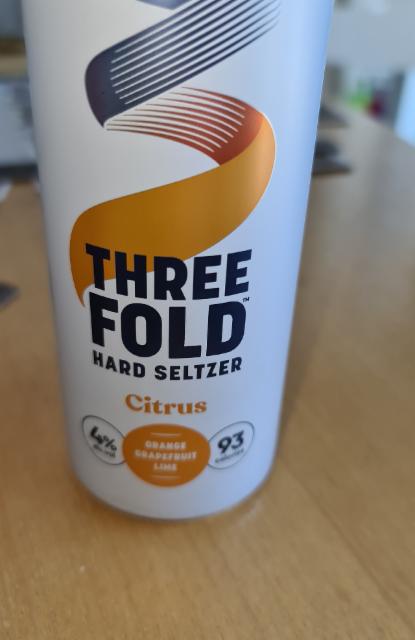 Three Fold Hard Seltzer - Citrus 4.0%, Molson Coors UK (MolsonCoors), England