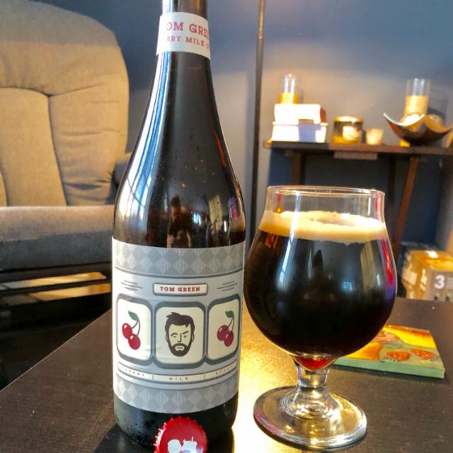 Tom Green Cherry Milk Stout 5.6%, Beau's All Natural Brewing Company, Canada