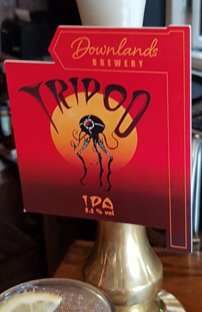 Tripod 5.2%, Downlands Brewery, England