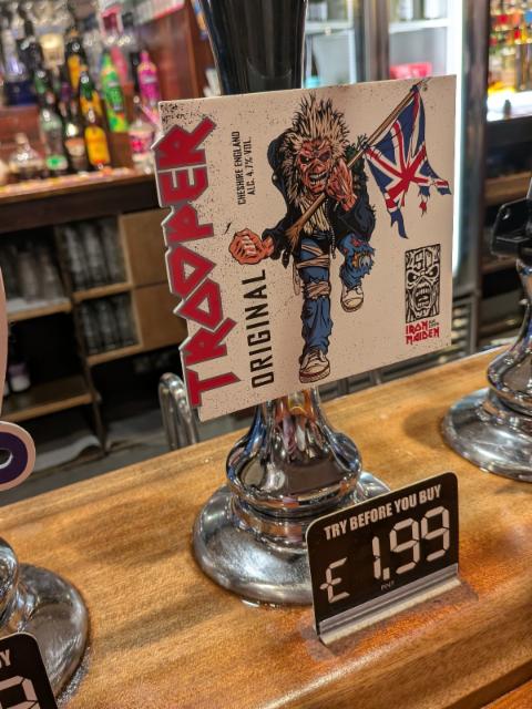 Trooper Original 4.7%, The Cheshire Brewhouse, England
