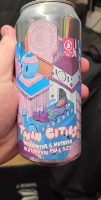 Twin Cities 5.2%, Left Handed Giant Brewing, England