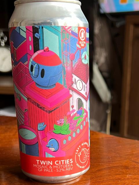 Twin Cities: Mosaic & Motueka 5.2%, Left Handed Giant Brewing, England
