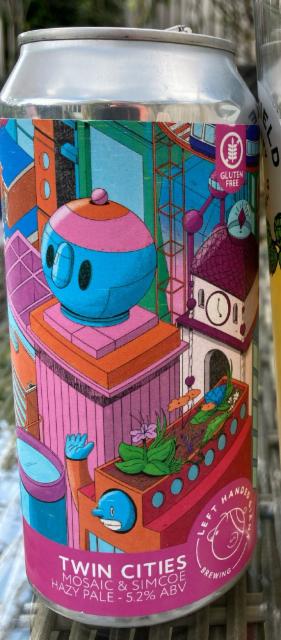 Twin Cities: Mosaic & Simcoe 5.2%, Left Handed Giant Brewing, England