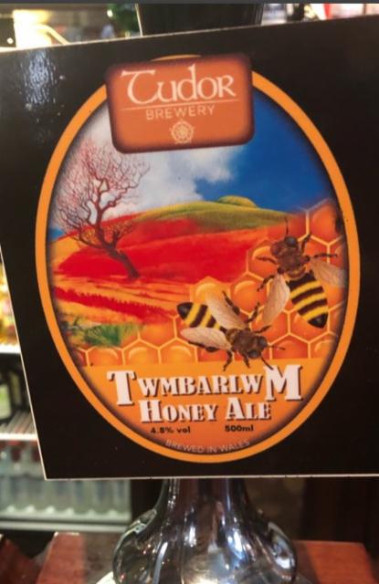 Twmbarlwm Honey Ale 4.8%, Tudor Brewery, Wales